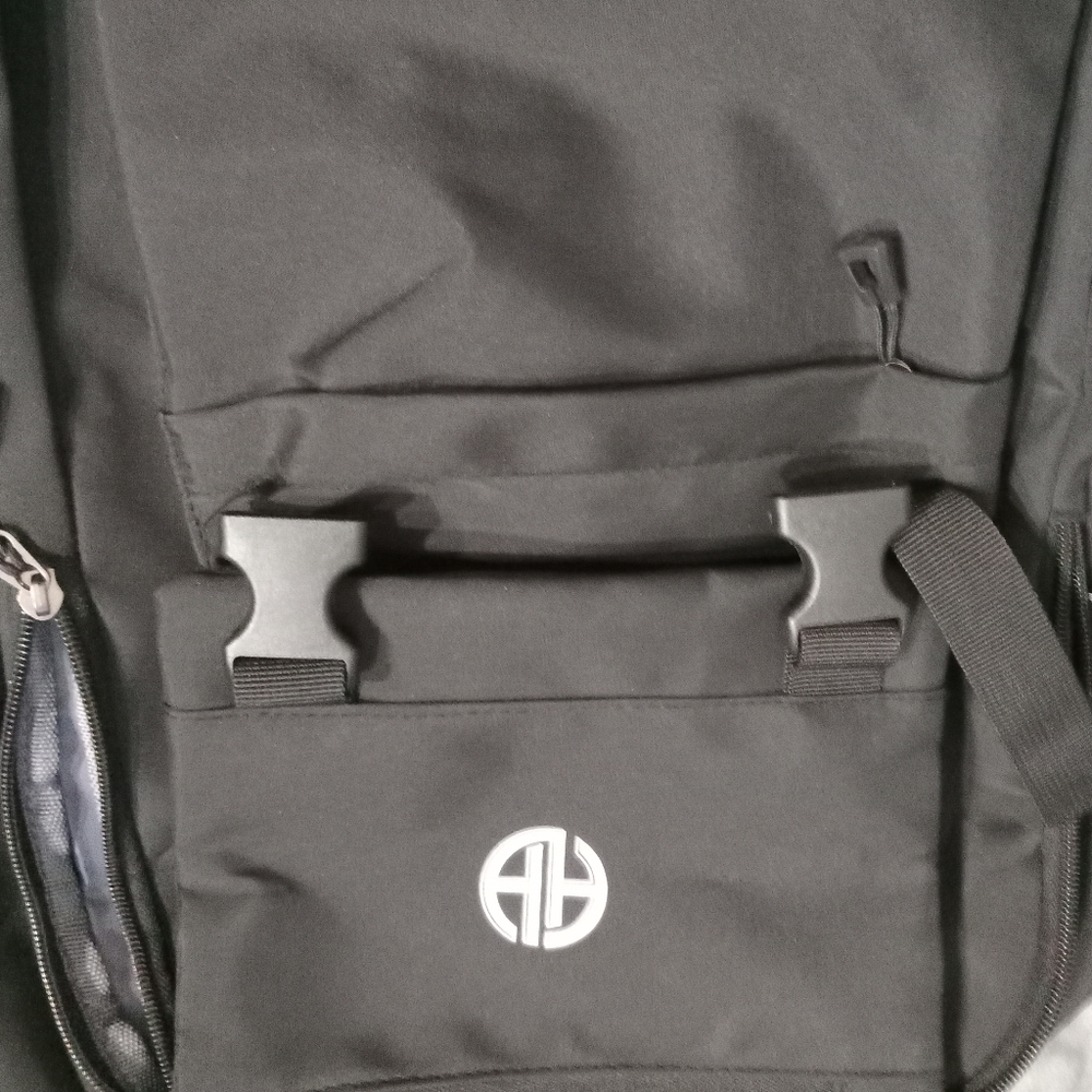 USB Backpack - Picture 5 of 7